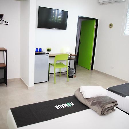 Nomada Beach Hostel- Isla Verde سان خوان المظهر الخارجي الصورة