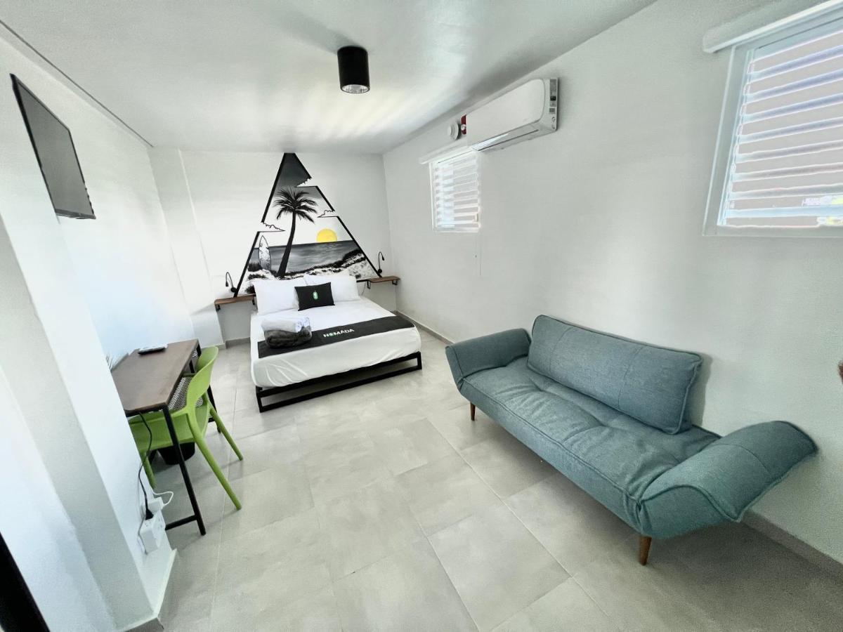 Nomada Beach Hostel- Isla Verde سان خوان المظهر الخارجي الصورة