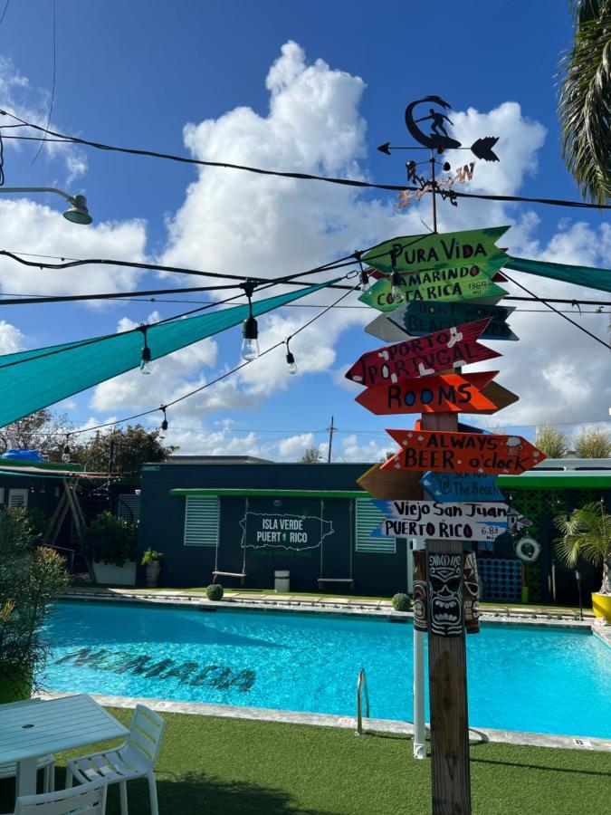 Nomada Beach Hostel- Isla Verde سان خوان المظهر الخارجي الصورة