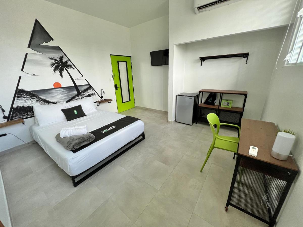 Nomada Beach Hostel- Isla Verde سان خوان المظهر الخارجي الصورة
