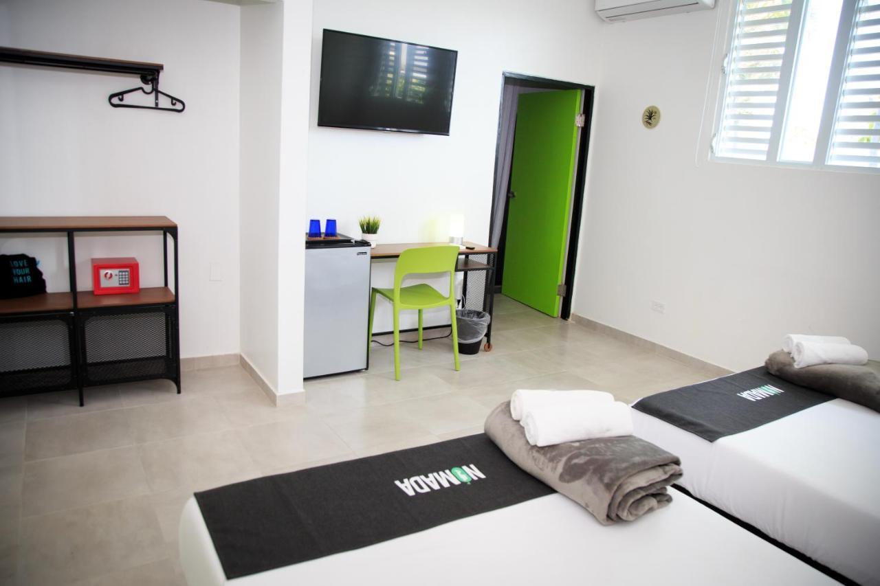Nomada Beach Hostel- Isla Verde سان خوان المظهر الخارجي الصورة
