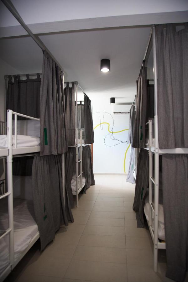 Nomada Beach Hostel- Isla Verde سان خوان المظهر الخارجي الصورة